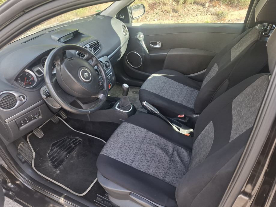 Renault Clio 1,4 16V LPG registriran godinu dana, fotografija 5