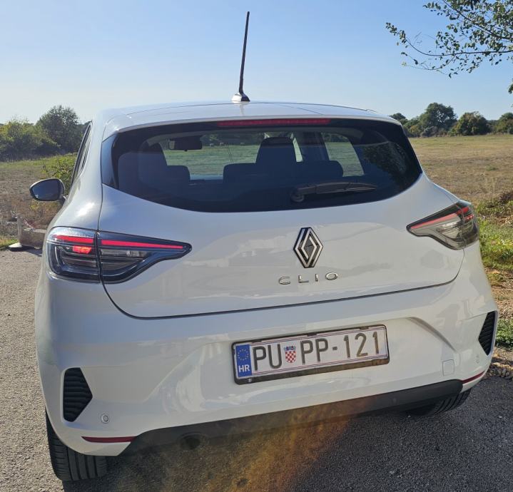 Renault Clio 1.5 dCi 100ks *FACELIFT* *NAVI* *LED* *REG. 1 GOD.*, fotografija 7