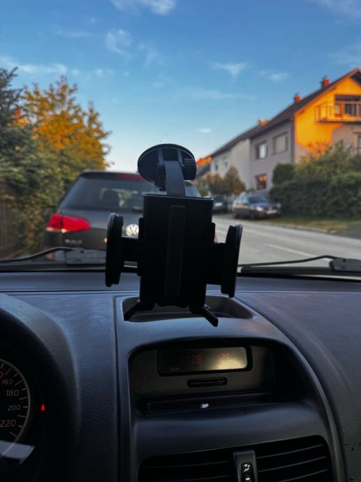 Renault Clio 1.5 dCi (redizajn) – Mali potrošač / Registriran do 1/202, fotografija 18