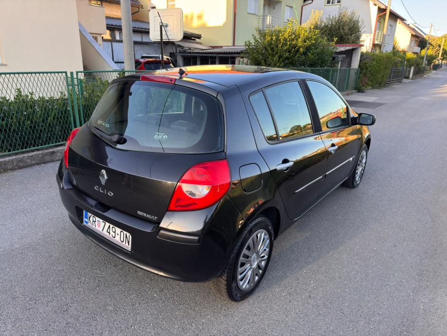 Renault Clio 1.5 dCi 86 KS | 135.000 km | REG 03/27 | SERVISIRAN, fotografija 6