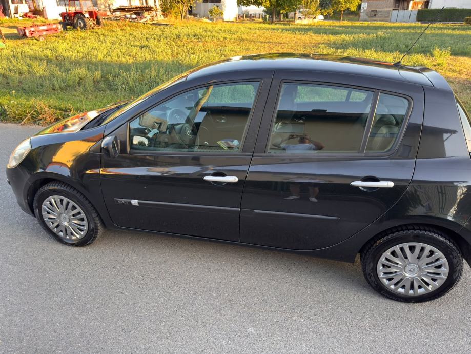 Renault Clio 1.5 dCi 86 KS | 135.000 km | REG 03/27 | SERVISIRAN, fotografija 7