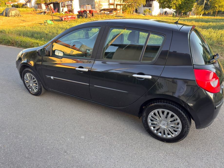 Renault Clio 1.5 dCi 86 KS | 135.000 km | REG 03/27 | SERVISIRAN, fotografija 11