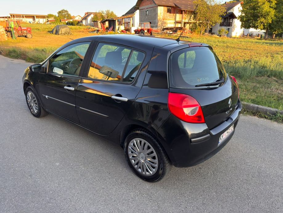 Renault Clio 1.5 dCi 86 KS | 135.000 km | REG 03/27 | SERVISIRAN, fotografija 13