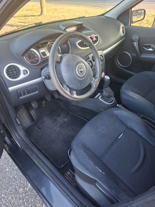 Renault Clio 1,5 dCi, fotografija 3
