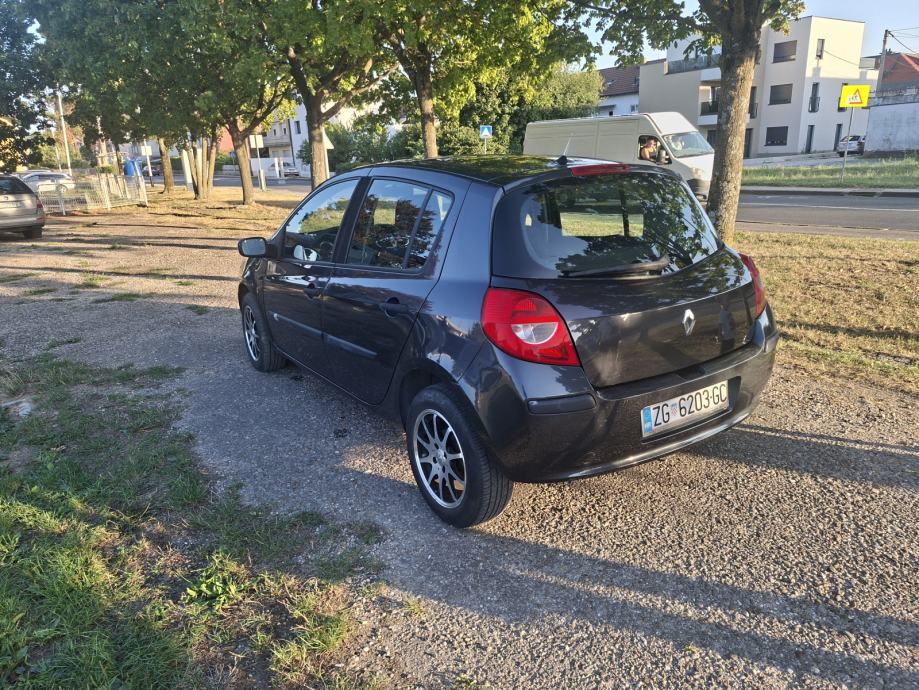 Renault Clio 1,5 dCi, fotografija 10