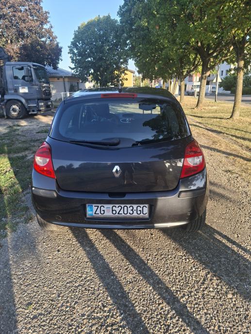 Renault Clio 1,5 dCi, fotografija 13