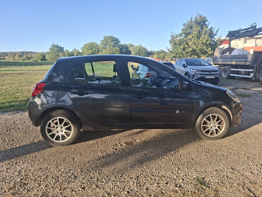 Renault Clio 1,5 dCi, fotografija 14