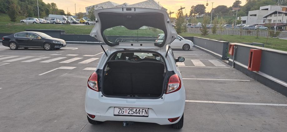 Renault Clio 1,5 dCi, fotografija 6