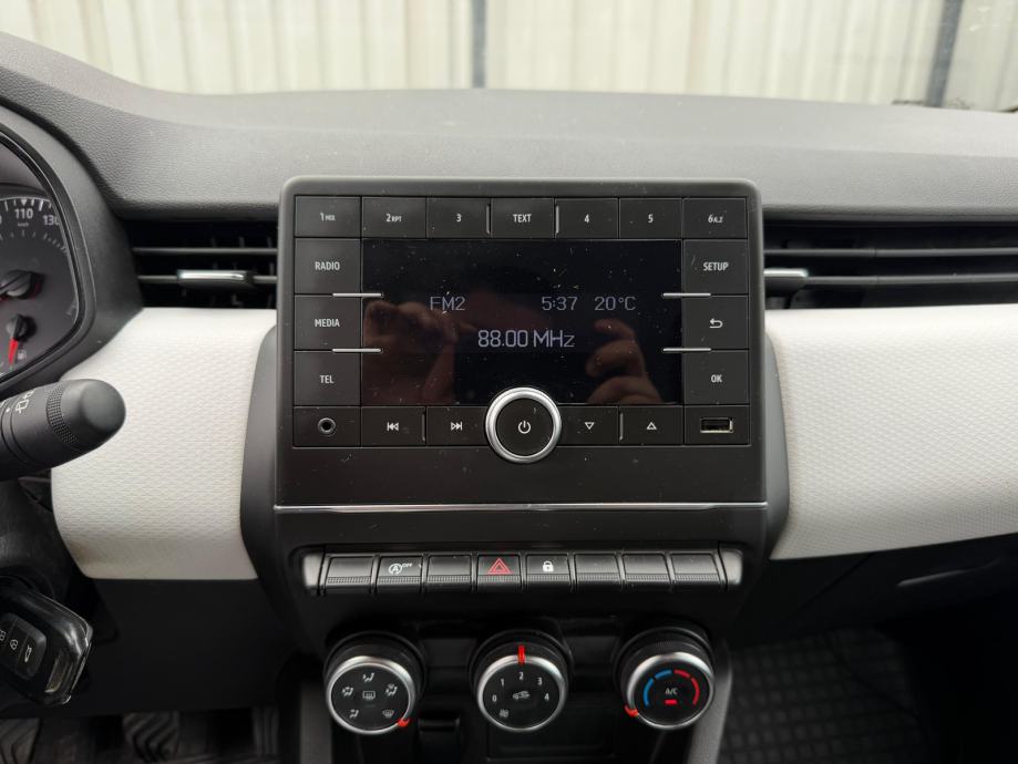 Renault Clio 2022 GOD 71TKM HR VOZILO SERVISNA LIMITED OPREMA U PDV-u, fotografija 16