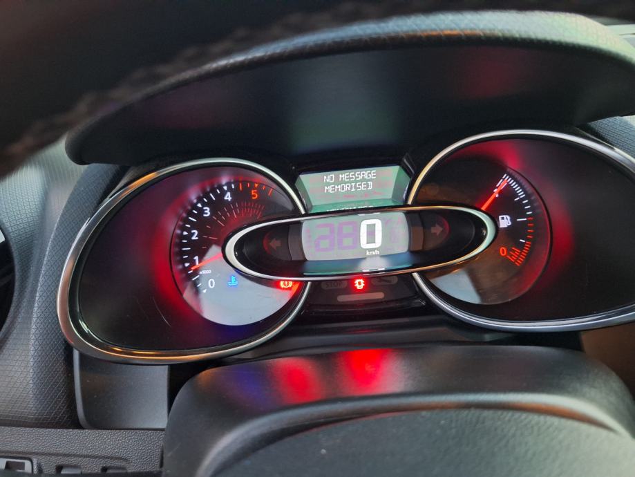 RENAULT CLIO 15 DCI GRANDTOUR 10mj. 2016, fotografija 13