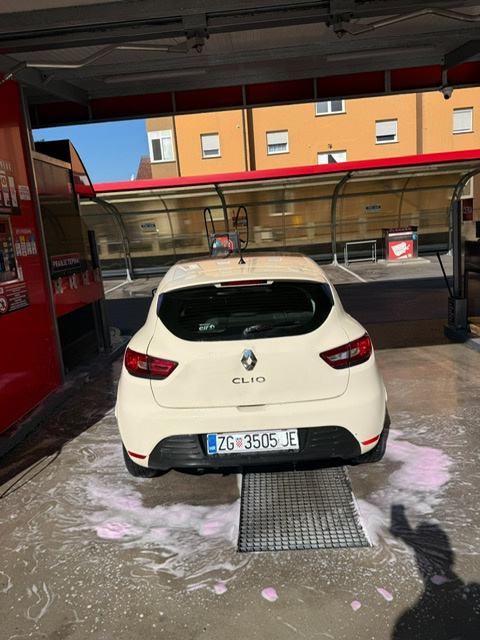 Renault Clio dCi SAMO 2700 EUR CIJEN SA PDV-OM!! PRILIKA!!!!, fotografija 4