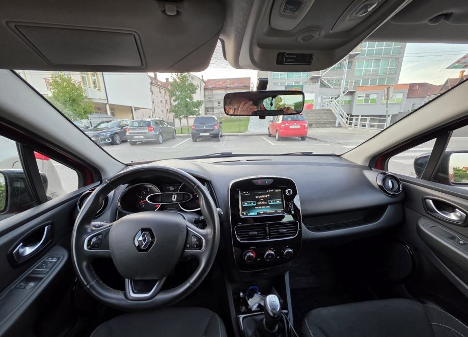 Renault Clio 1.5 dCi Limited 112.000 km 2019 od 1 vl.9450€ *SNIŽENO*, fotografija 9