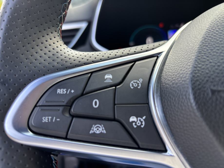 RENAULT CLIO E-TECH AUTOMATIK 2023 GOD 46,000KM ESPRIT ALPINE 16,900€, fotografija 20