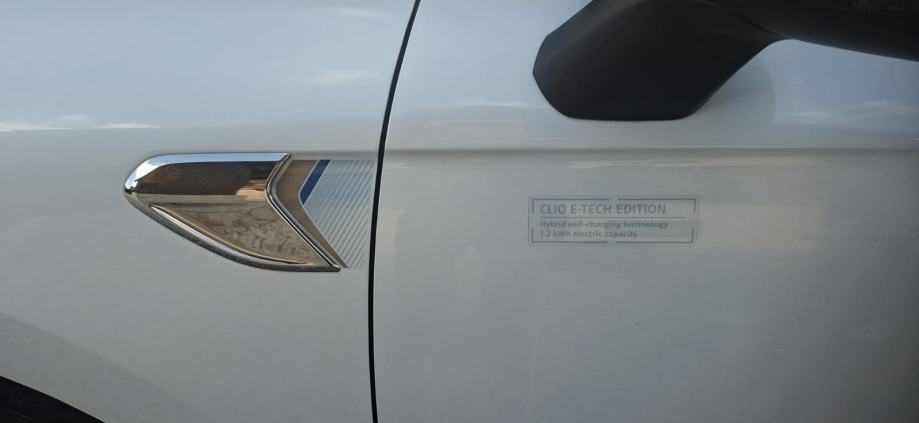 Renault Clio E-Tech automatik full oprema, fotografija 18