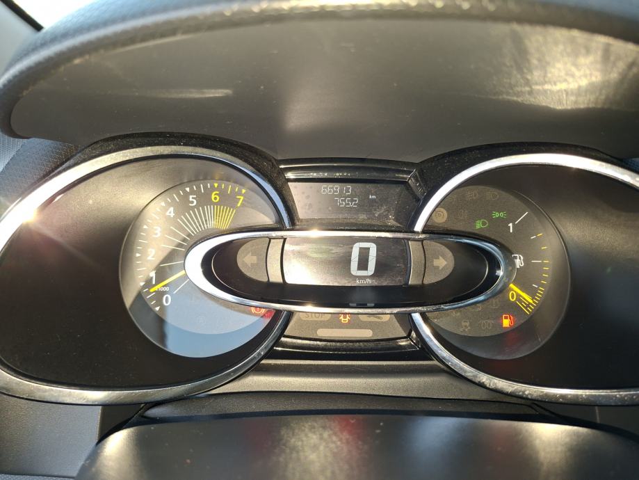Renault Clio IV 1.2 16 v Authentique - 67.000 Km - Kupljen nov u HR, fotografija 12