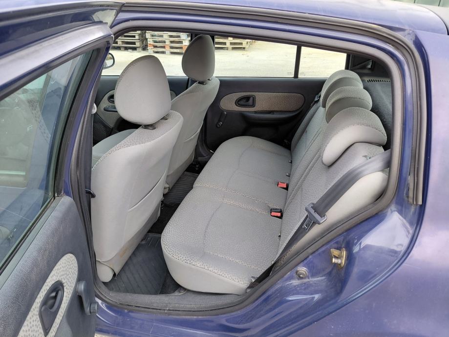 Renault Clio Storia 1,2 8v 43 kw, 2006.g., 165000 km, fotografija 12