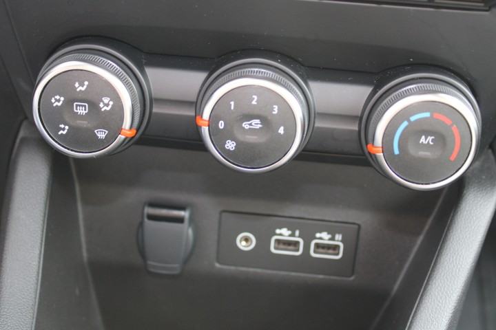 Renault Clio TCe 90 Evolution, fotografija 13