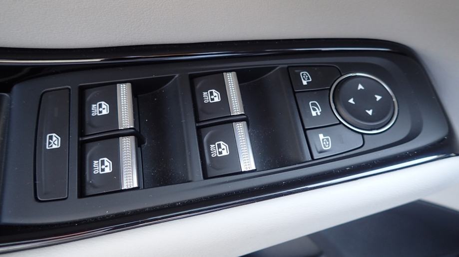 Renault Espace E-Tech full hybrid 200 Automatic (7 sjedala), fotografija 16