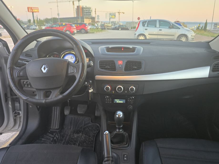 Renault Fluence 1,5 dCi Euro6 2016 Kupljen nov u Hr registrira do 4/27, fotografija 7