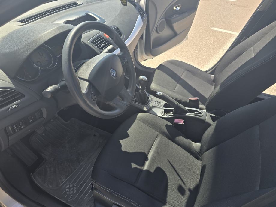 Renault Fluence 1,5 dCi Euro6 kupljen 2016 u salonu u RH,reg do 4/2027, fotografija 9
