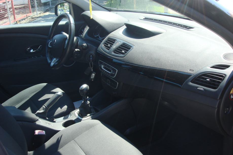 RENAULT FLUENCE 1,5 dCi***REGISTRIRAN 1.GOD****FULL OPREMA**PRILIKA***, fotografija 12