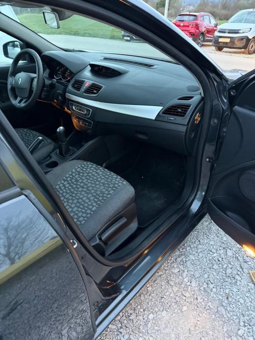 Renault Fluence 1,5 dCi, fotografija 3