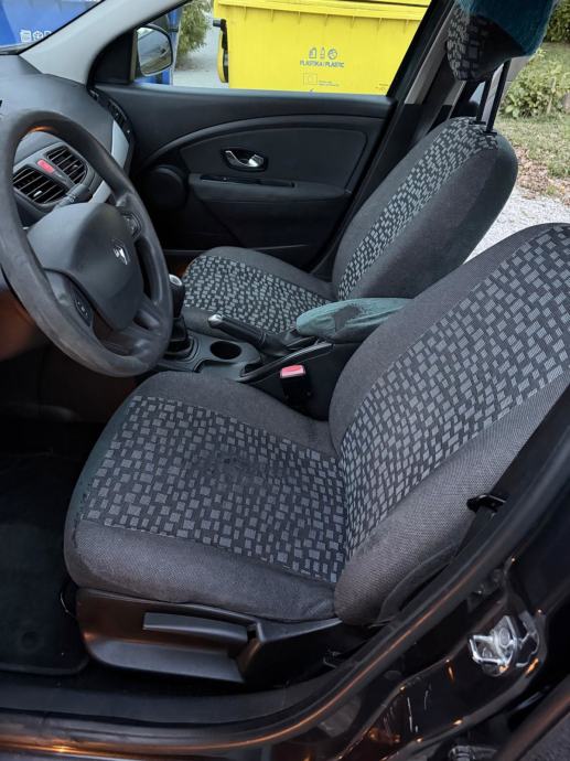 Renault Fluence 1,5 dCi, fotografija 10