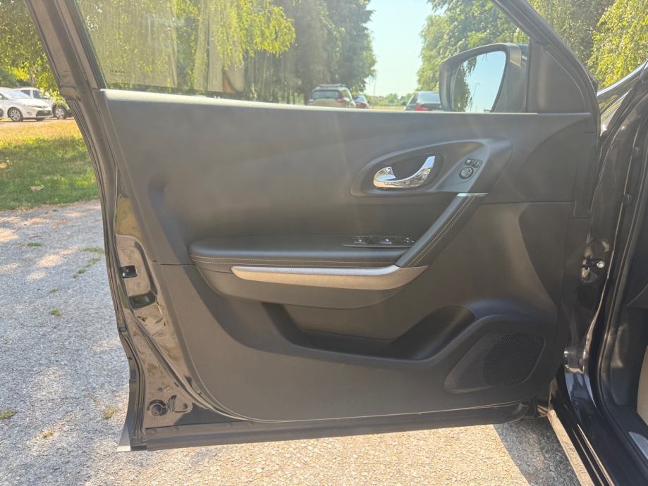 Renault Kadjar dCi 110 XMOD-XENON-PANORAMA-NAVI-KUKA-VELIKI SERVIS-, fotografija 10
