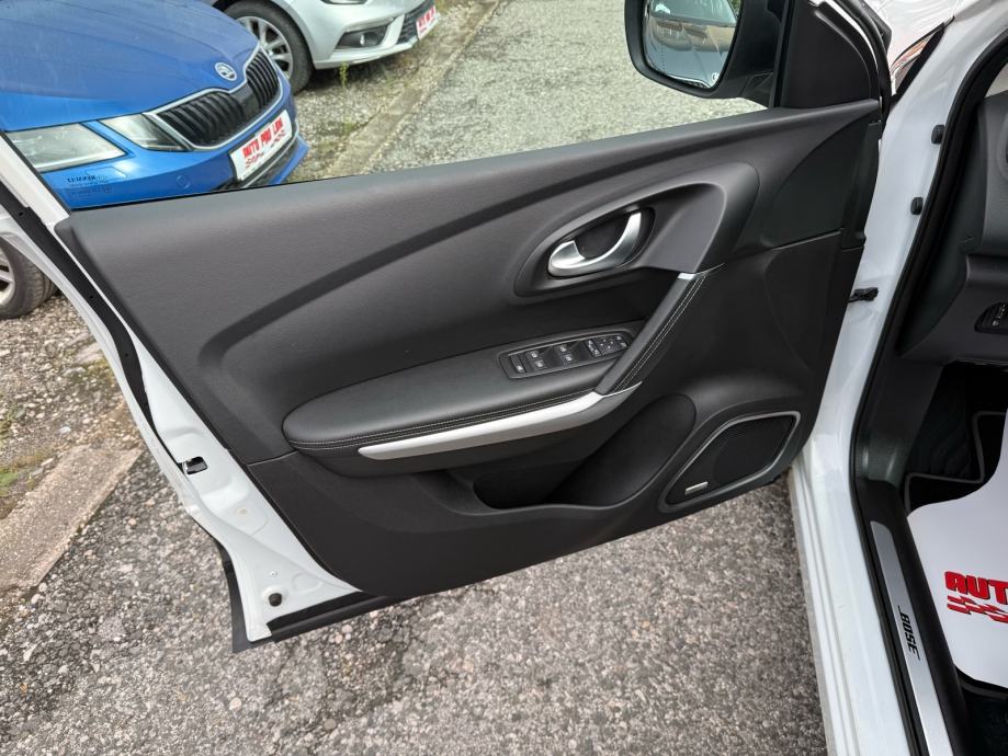 Renault Kadjar TCe ****78.000km**** BOSE ** AUTOMATIC, fotografija 19