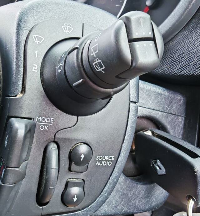 Renault Kangoo 1,2 TCe 2015. VOZNO STANJE, KVAR MOTORA, ZAMJENA, fotografija 17