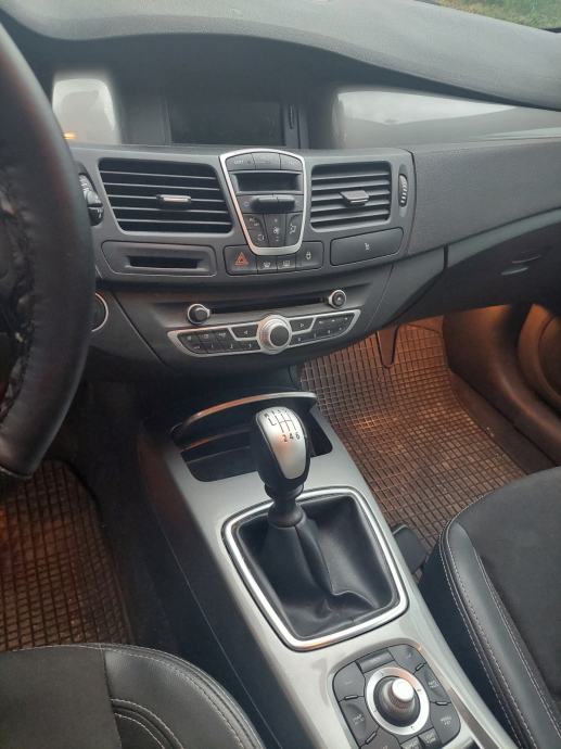 Renault Laguna 1,5 dCi Eco, fotografija 11