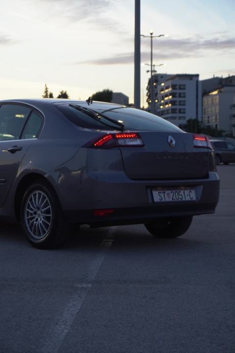 Renault Laguna 1,5 dCi/GARAZIRAN/DRUGI VLASNIK STARIJA OSOBA, pogled izvana - slika 3