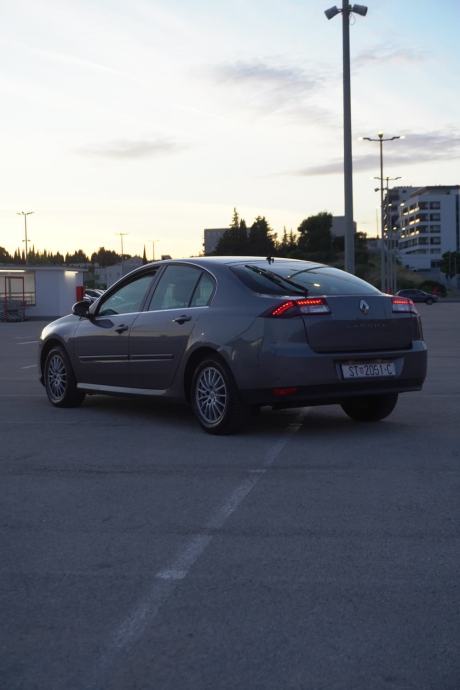Renault Laguna 1,5 dCi/GARAZIRAN/DRUGI VLASNIK STARIJA OSOBA, pogled izvana - slika 4