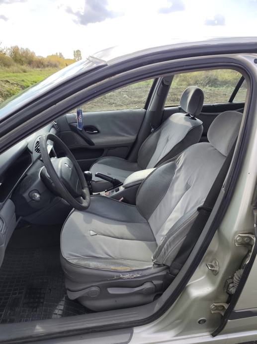 Renault Laguna 1,9 dCi, fotografija 11