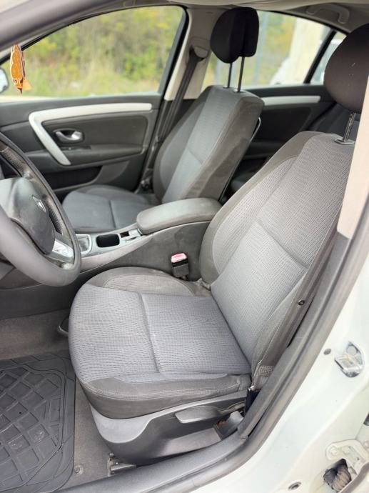 Renault Laguna 2,0 dCi *REG 1G*, fotografija 12