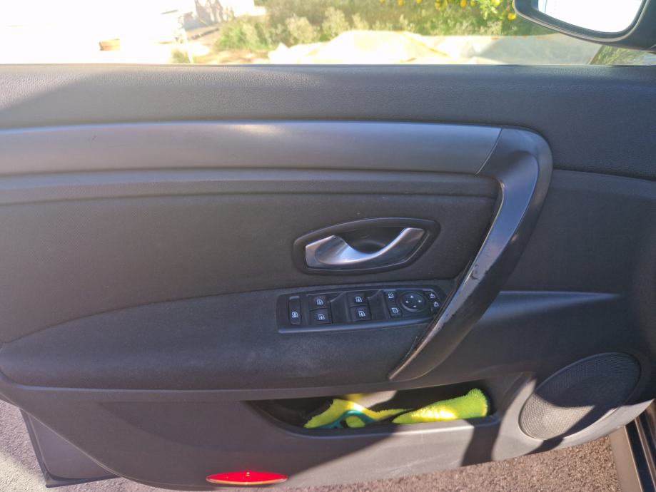 Renault Laguna III 1.5 dCi, 2008. – dobro očuvana + zimske felge, fotografija 10