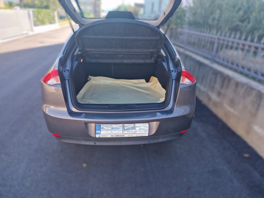 Renault Laguna III 1.5 dCi, 2008. – dobro očuvana + zimske felge, fotografija 6