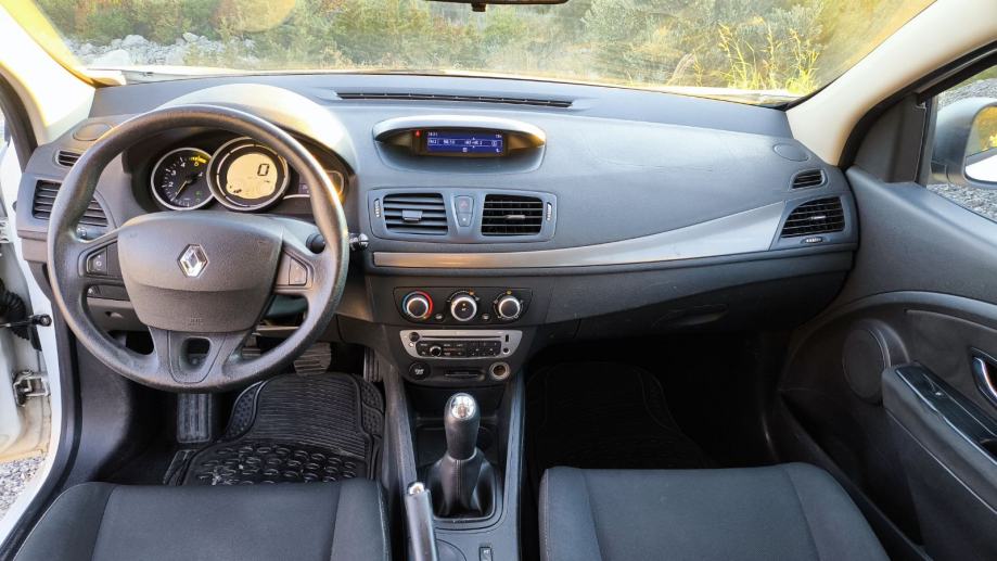 Renault Mégane 1.5 dCi – registriran do 08/2027, fotografija 4