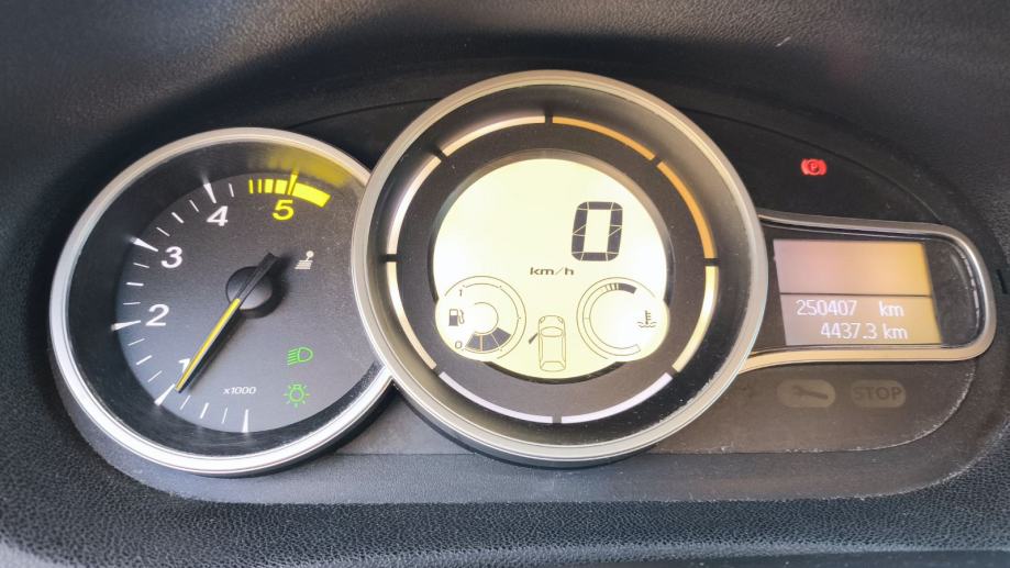 Renault Mégane 1.5 dCi – registriran do 08/2027, fotografija 6