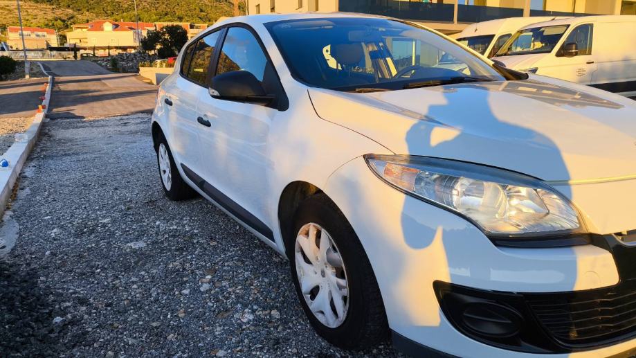 Renault Mégane 1.5 dCi – registriran do 08/2027, fotografija 3