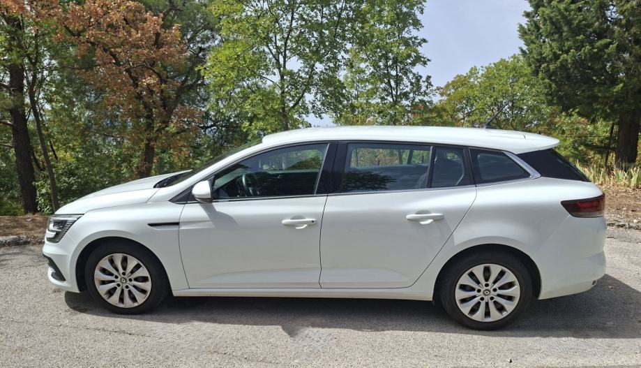 Renault Mégane Grandtour 1.3 TCe, 116 KS, benzin, 6-brzinski ruč.mj., fotografija 11