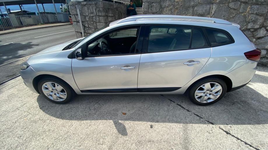 Renault Megan 1.5 Dci 110 Ks REG.10/2026, fotografija 8