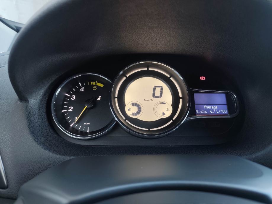 Renault Megan 1,5 dCi reg 1 god, samo 158tkm, veliki servis, fotografija 13