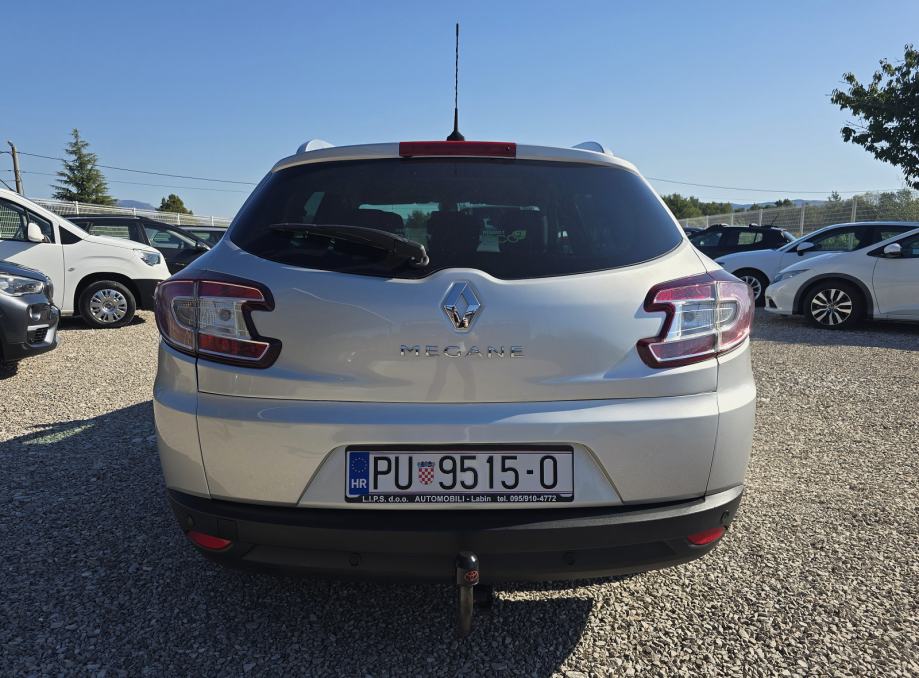 Renault Megane 1,5 dCi LIMITED veliki servis, nove gume,KUKA, REG 1god, fotografija 4
