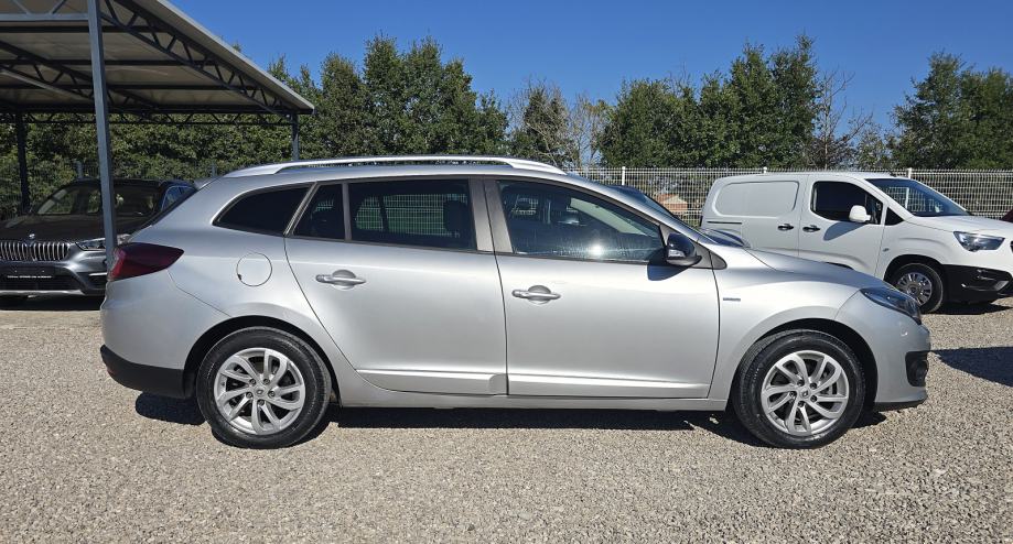 Renault Megane 1,5 dCi LIMITED veliki servis, nove gume,KUKA, REG 1god, fotografija 6