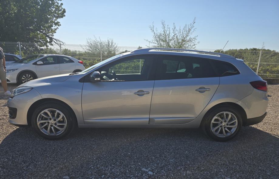 Renault Megane 1,5 dCi LIMITED veliki servis, nove gume,KUKA, REG 1god, fotografija 2