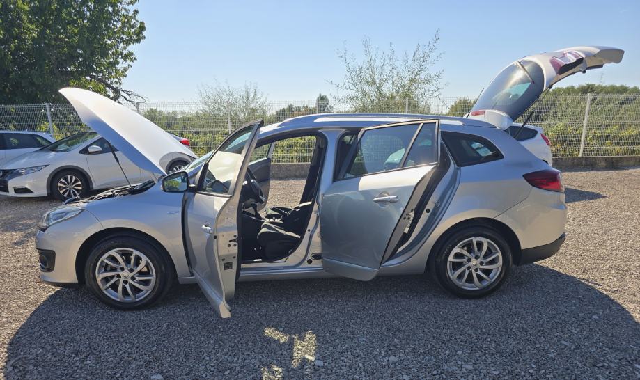 Renault Megane 1,5 dCi LIMITED veliki servis, nove gume,KUKA, REG 1god, fotografija 11