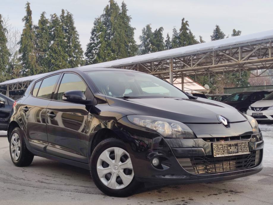 Renault Megane 1,5 dCi PARKING SENZORI NAVI TEMPOMAT MEDIA EKRAN