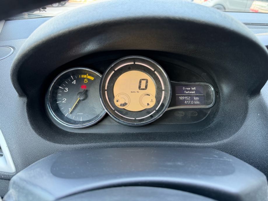 Renault Megane 1,5 dCi, fotografija 7
