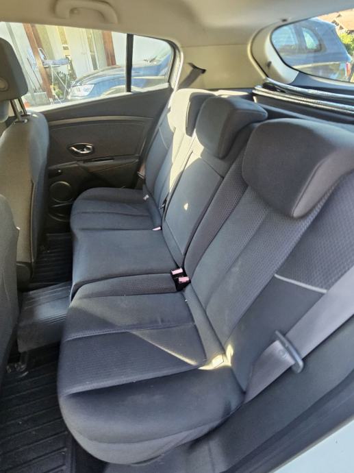 Renault Megane 1,5 dCi, fotografija 7